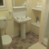 Photo 3: Large Double en suite bathroom