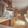 Photo 4: Kitchen