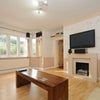 Photo 4:  lounge