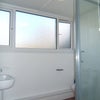 Photo 4: bathroom
