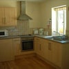 Photo 2: kitchen