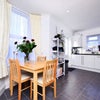 Photo 5: kitchen