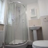 Photo 7: En Suite