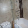 Photo 5: Upstairs bathroom