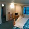 Photo 4: Double bedroom