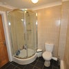 Photo 3: Houseshare Shower room