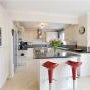 Photo 2: kitchen