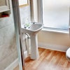 Photo 5: main bathroom