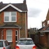 Photo 1: Clean, friendly house share 