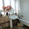 Photo 3: bathroom