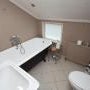 Photo 5: Stand alone bath tub