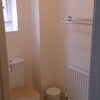Photo 5: En suite left side