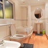 Photo 4: Bathroom