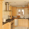 Photo 7: Kitchen