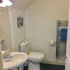 Photo 4: Room 1 en-suite