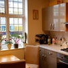 Photo 5: Kitchen