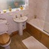 Photo 4: bathroom with shower