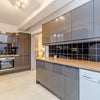 Photo 6: Kitchen