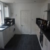 Photo 4: Fully fitted equipped kitchen