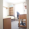 Photo 2: Single Bedroom