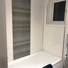 Photo 4: bath/ shower room
