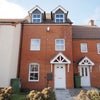 Photo 2: Lovely town house