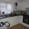 Photo 2: kitchen