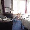 Photo 7: Large 25sqm Double room with broiad angled bay window