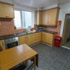 Photo 3: kitchen