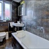 Photo 5: Power shower and bath- NO BO applicants required!
