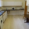 Photo 2: Kitchen