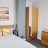 Photo 5: Room 2 1st floor - en-suite