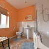 Photo 3: Adjoining Bathroom