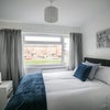 Photo 7: Room 4