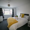 Photo 8: Room 1