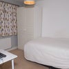 Photo 4: Bedroom