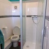 Photo 3: En suite