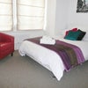 Photo 2: Spacious double room