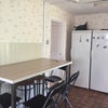 Photo 4: Kitchen