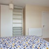 Photo 2: Great wardrobe space