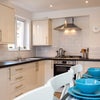 Photo 4: RECENTLY REFURBISHED PROFESSIONAL HOUSE SHARE