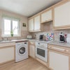 Photo 4: kitchen