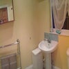 Photo 8: en suite
