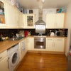 Photo 3: Beautiful fitted kitchen