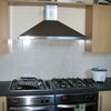 Photo 5: Spacious, fully equipped kitchen