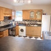 Photo 7: Kitchen