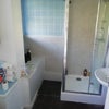 Photo 4: bathroom