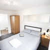 Photo 3: Bedroom 3 (en suite)
