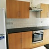 Photo 2: kitchen