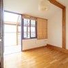 Photo 4: Room 2b (top floor)
